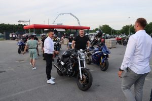 Sudionici 40. Moto alke na proslavi 30 godina Prajo's Grupe u Lukaču