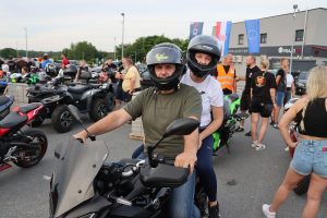 Sudionici 40. Moto alke na proslavi 30 godina Prajo's Grupe u Lukaču